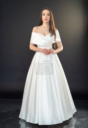 Photo for Portrait of a beautiful young bride - Royalty Free Image