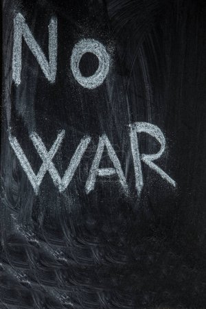 Téléchargez les photos : Pas de panneau de guerre sur le tableau. pas de concept de texte de guerre - en image libre de droit