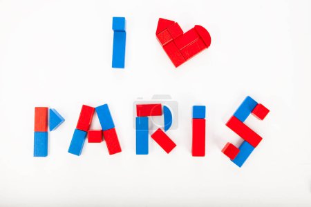 Foto de "me encanta París "hecho con letras rojas sobre un fondo blanco - Imagen libre de derechos