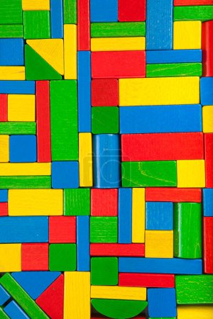 Foto de Ladrillos de construcción de color forman un patrón - Imagen libre de derechos