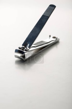 Foto de Cierre de cortadora de uñas metálica o plateada - Imagen libre de derechos