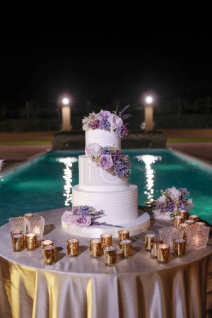 Téléchargez les photos : Belle décoration de table de mariage - en image libre de droit