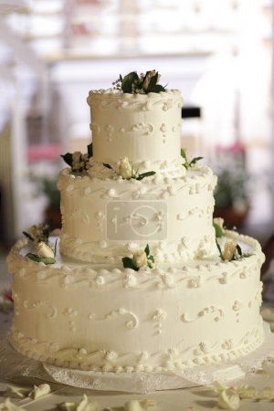 Foto de Un primer plano de un hermoso pastel de bodas - Imagen libre de derechos