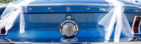 Téléchargez les photos : Cagliari, Sardaigne, Italie 06.20.2021 : Blue Mustang classic car. - en image libre de droit