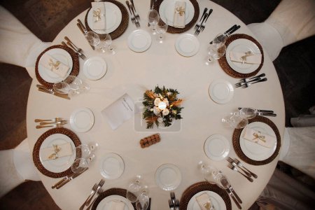 Téléchargez les photos : Table servie dans le restaurant. table festive. - en image libre de droit