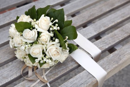 Téléchargez les photos : Bouquet de mariée mariage blanc - en image libre de droit