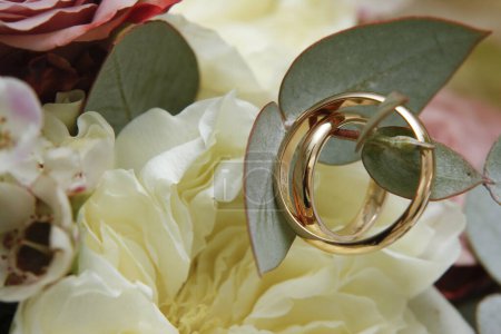 Photo for Wedding bouquet with flowers and rings - Royalty Free Image