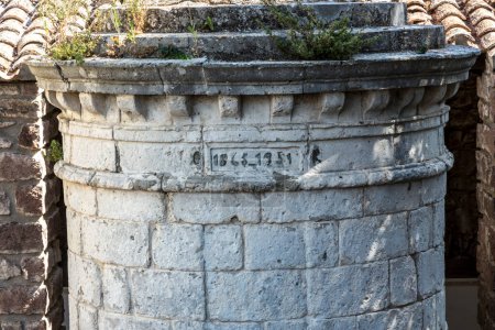 Téléchargez les photos : Famous Fontana Manna, Bulzi, Italie - en image libre de droit