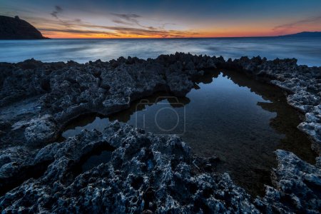 Foto de Hermosa puesta de sol en la playa, Sa Mesa Longa, San Vero Milis, Cerdeña, Italia - Imagen libre de derechos