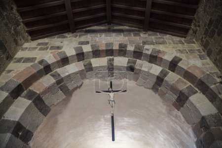 Téléchargez les photos : L'intérieur d'une église, San Palmerio, Italie - en image libre de droit