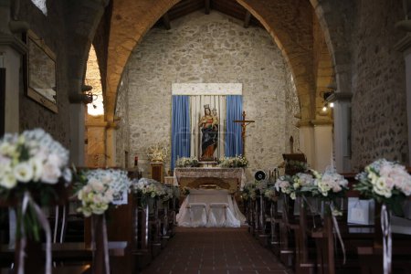 Téléchargez les photos : Intérieur de la cathédrale de Santa Maria - en image libre de droit