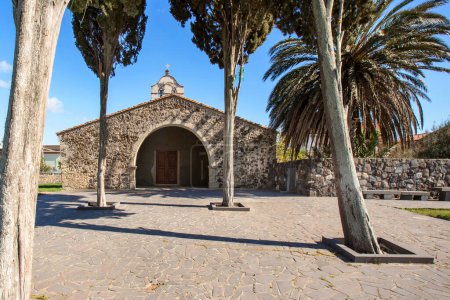 Foto de Antigua iglesia mediterránea en Cerdeña, Italia, Europa - Imagen libre de derechos