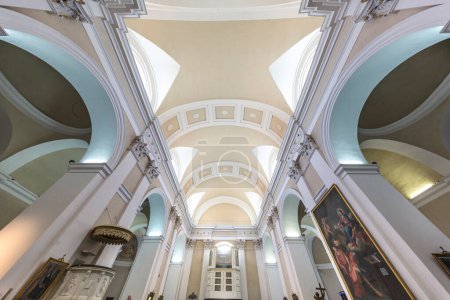 Téléchargez les photos : Intérieur de la cathédrale de Santa Maria - en image libre de droit