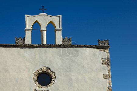 Téléchargez les photos : Vieille église dans le village de l'île de Crète, Grèce. - en image libre de droit
