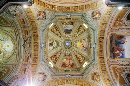 Foto de Roma, italia - junio 1 6, 2 0 1 7: interiores del museo vatican, vatican, roma, italia. 1 6 de junio - Imagen libre de derechos