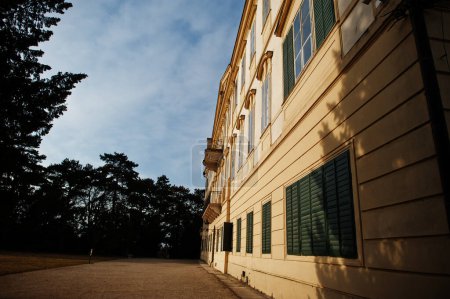 Téléchargez les photos : Résidences baroques au château de Valtice. Paysage culturel, Moravie du Sud, République tchèque. - en image libre de droit