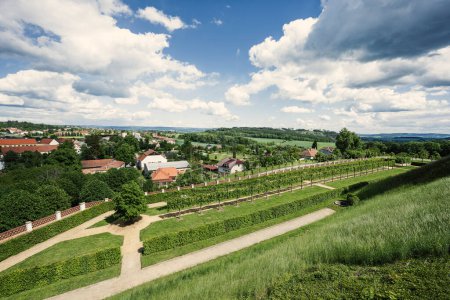 Panorama del jardín en Chateau Kunstat, República Checa