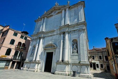 Téléchargez les photos : Eglise Saint Thomas l'Apôtre, San Toma, Venise, Italie. - en image libre de droit