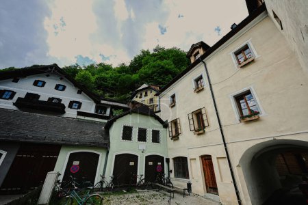 Téléchargez les photos : Célèbre vieille ville Hallstatt, Salzkammergut, Autriche - en image libre de droit