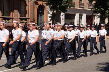 Téléchargez les photos : Toulouse, France - 8 mai 2023 : procession en plein air pour célébrer le Jour de la Victoire - en image libre de droit