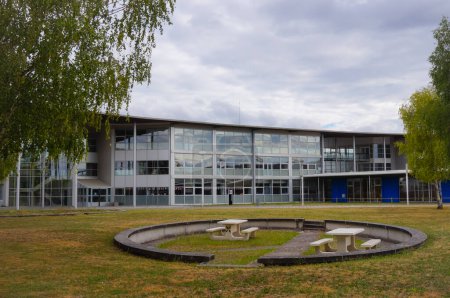 Foto de Troyes, Francia - Sept. 2020 - la UTT (Universidad de Tecnología de Troyes), una prestigiosa escuela de ingeniería francesa - Imagen libre de derechos