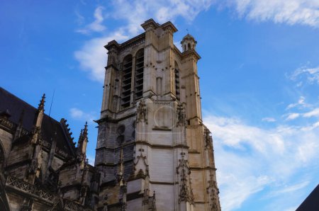 Foto de Vista de la arquitectura antigua en la ciudad de Francia - Imagen libre de derechos