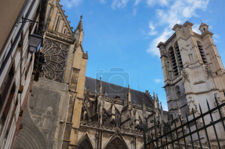 Téléchargez les photos : Vue sur l'architecture ancienne de la ville de France - en image libre de droit