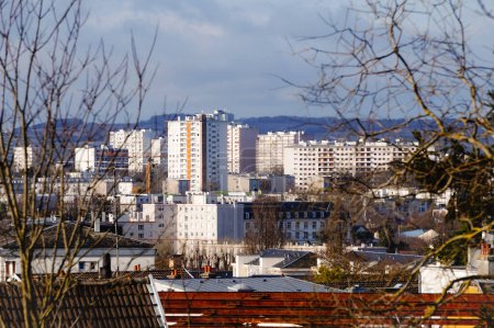 Téléchargez les photos : Vue panoramique, du point de vue de la Butte Saint-Nicaise, vers les tours du quartier de la Croix-Rouge, dans le sud-ouest de la ville de Reims, dans le nord-est de la France - en image libre de droit