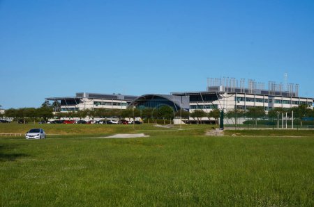 Téléchargez les photos : Reims, France - Juin 2022 - Construction du MEDyC, laboratoire de biologie médicale du CNRS sur le campus vert de l'Université de Reims Champagne-Ardenne (URCA)) - en image libre de droit