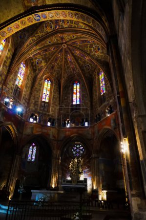 Foto de Rabastens, Francia - julio de 2018 - Notre-Dame du Bourg, patrimonio medieval de la humanidad por la UNESCO en el camino a Santiago - Imagen libre de derechos