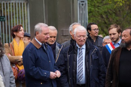 Foto de Toulouse, Francia - Abril 2023 - El alcalde Jean-Luc Moudenc, vicepresidente del CRIF Occitanie, el Consejo de Representantes Judíos local, y miembros de la comunidad judía francesa, en Yom Hashoah - Imagen libre de derechos