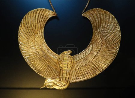 Foto de Kobra alada en oro de la tumba de Tutankamón - Imagen libre de derechos