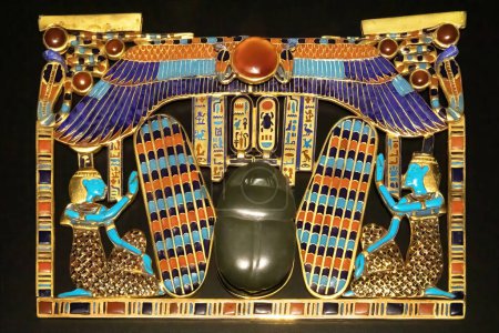 Foto de Un pectoral de la tumba de Tutankamón - Imagen libre de derechos