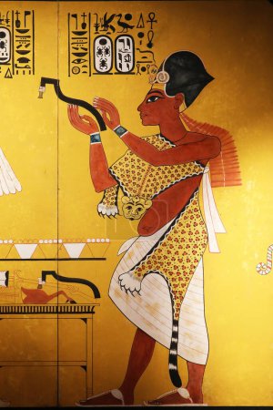 Imagen del faraón Tutankamón reproducida de su tumba