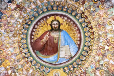 Téléchargez les photos : Padoue, Italie - 29 avril 2023 : Le Christ Pantocrator dans l'ancien Baptistère de Padoue, Italie - en image libre de droit