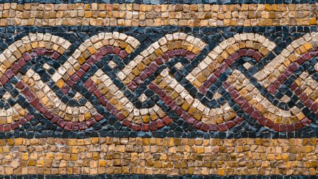 Elementos detallados de mosaicos antiguos, primer plano. Mosaico coloreado de piedras, patrón antiguo, ligadura