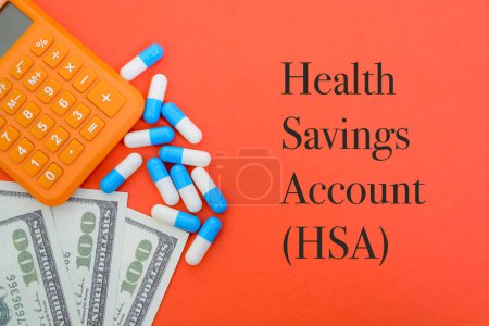 Ein Gesundheitssparkonto (HSA) ist ein steuerbegünstigtes Finanzkonto, das Einzelpersonen und Familien hilft, Geld für medizinische Ausgaben zu sparen.