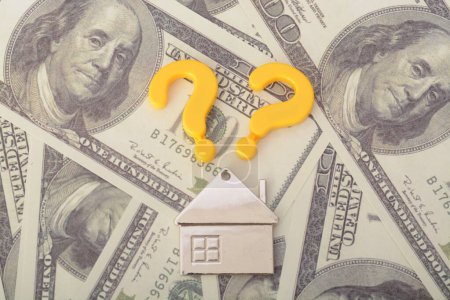Le point d'interrogation entourant la propriété résidentielle découle des nombreux facteurs en jeu, tels que l'emplacement, les tendances du marché et le financement.