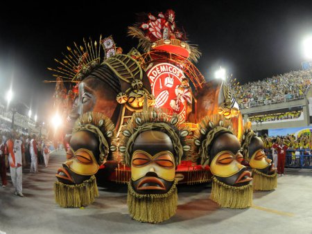 Photo for Rio de Janeiro-Brazil, February 9, 2022. Parade of Grupo Especial Samba Schools during the Rio de Janeiro Carnival, considered the biggest carnival in the world, at Sambromo. - Royalty Free Image