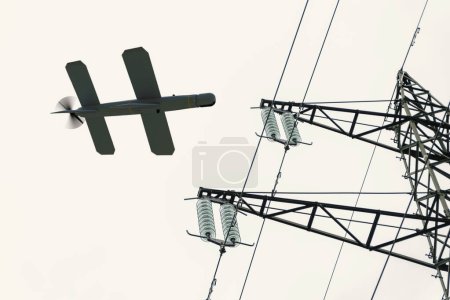 Téléchargez les photos : Kamikaze drone "Lancet" attaque une ligne électrique. Concept : quadcopter de reconnaissance d'attaque militaire, guerre en Ukraine. - en image libre de droit
