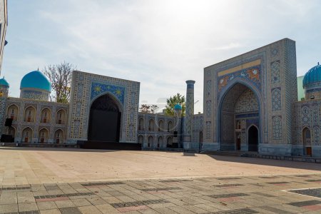 Foto de La arquitectura tradicional de Uzbekistán en una ciudad mágica. Taskent, Uzbekistán. - Imagen libre de derechos