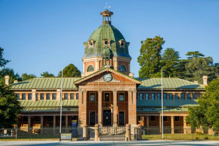 Téléchargez les photos : Bathurst, NSW, Australie - 8 janvier 2023. Achevé en 1880, le magnifique palais de justice dôme de Bathurst est l'un des plus beaux palais de justice de l'époque victorienne en Australie.. - en image libre de droit