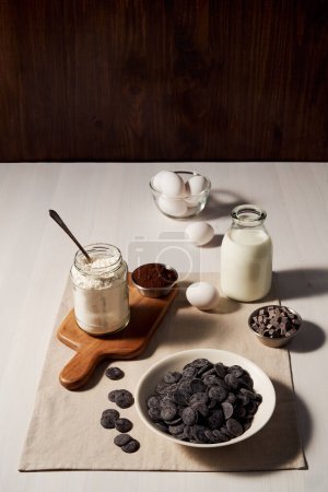 ingredientes para hacer pastel de chocolate vista de cerca