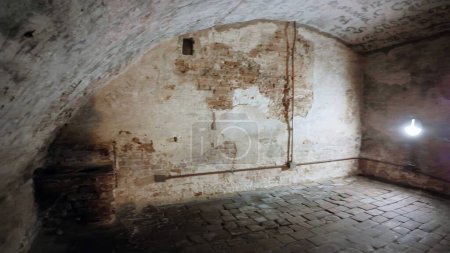 Beneath Ferrara castle, there were hidden dungeons where most terrible secrets of the Este family were kept. Prisoners were subjected to cruel and inhuman treatments, some never saw daylight again.