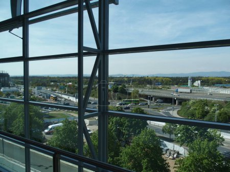 Téléchargez les photos : Vue des routes d'approche de l'aéroport de Francfort, Allemagne - en image libre de droit