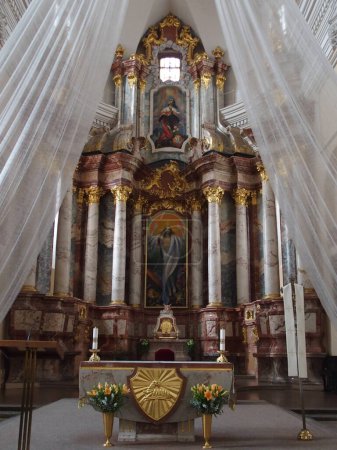 Téléchargez les photos : Autel de l'église Saint-Casimir à Vilnius, Lituanie - en image libre de droit