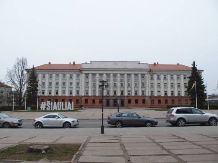 Téléchargez les photos : Le bâtiment du collège d'État à Siauliai, Lituanie - en image libre de droit