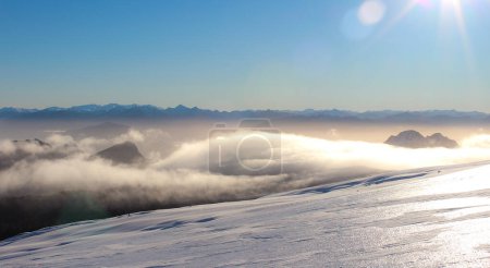 brume, glace et soleil sur la montée au volcan Villarrica, Chili