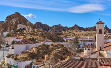 Foto de Guadix en Ansalusia, España, famoso pueblo blanco con casas cueva - Imagen libre de derechos