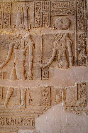 Téléchargez les photos : Murs de soulagement dans le temple de Philae Egypte - en image libre de droit